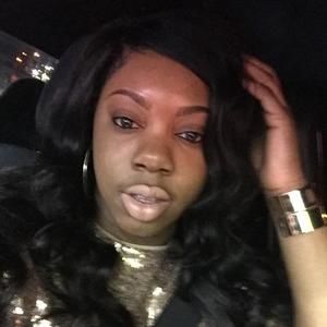 Meet your Posher, Chelle